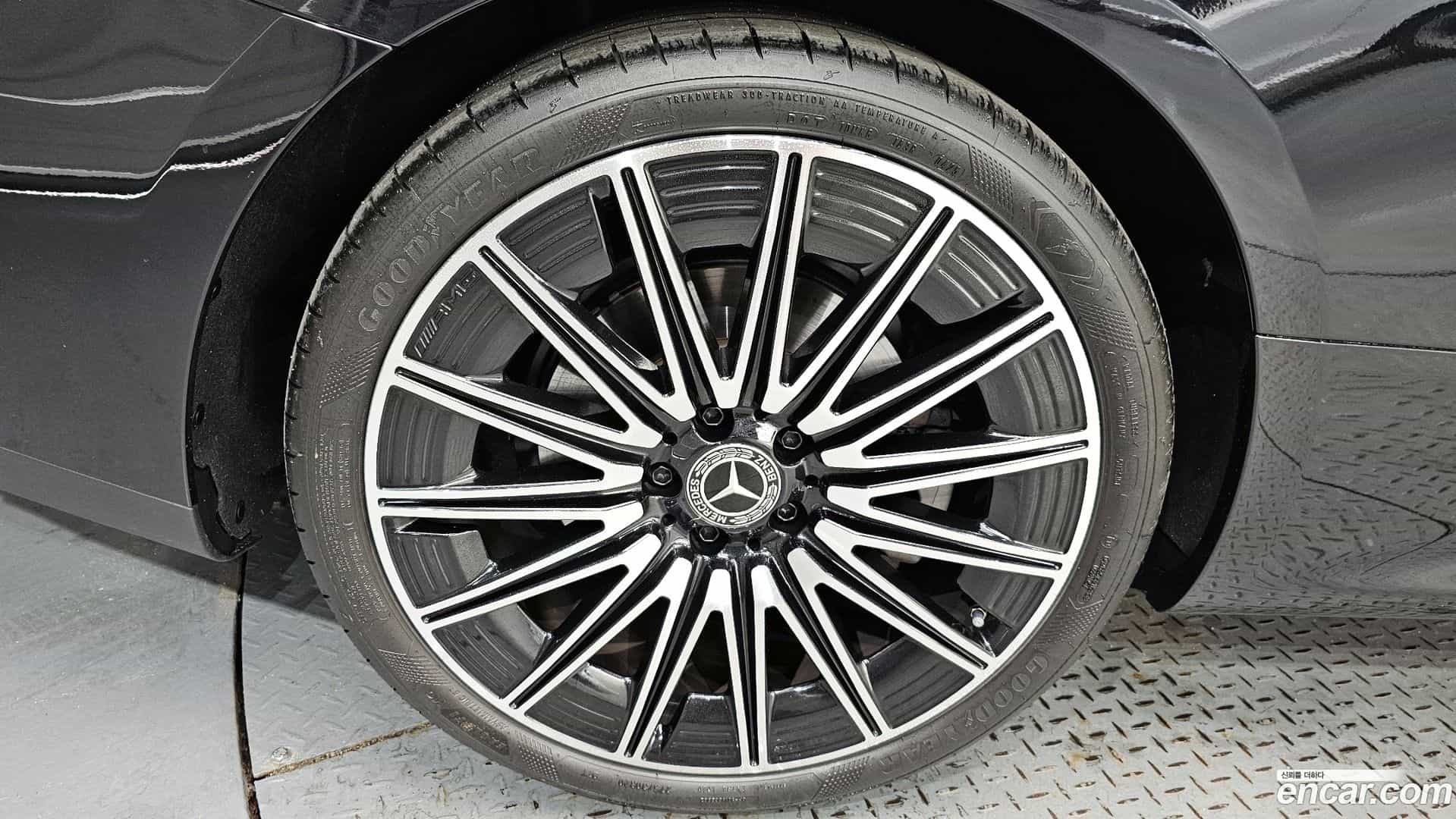 CLE-Class Mercedes-Benz 2025.6-OUTER-005