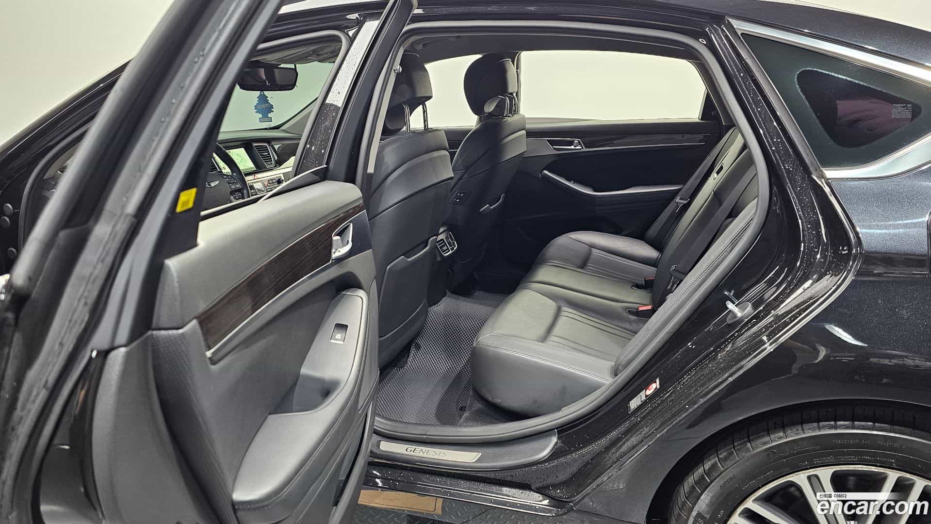 G80 Genesis 2018.4-INNER-036