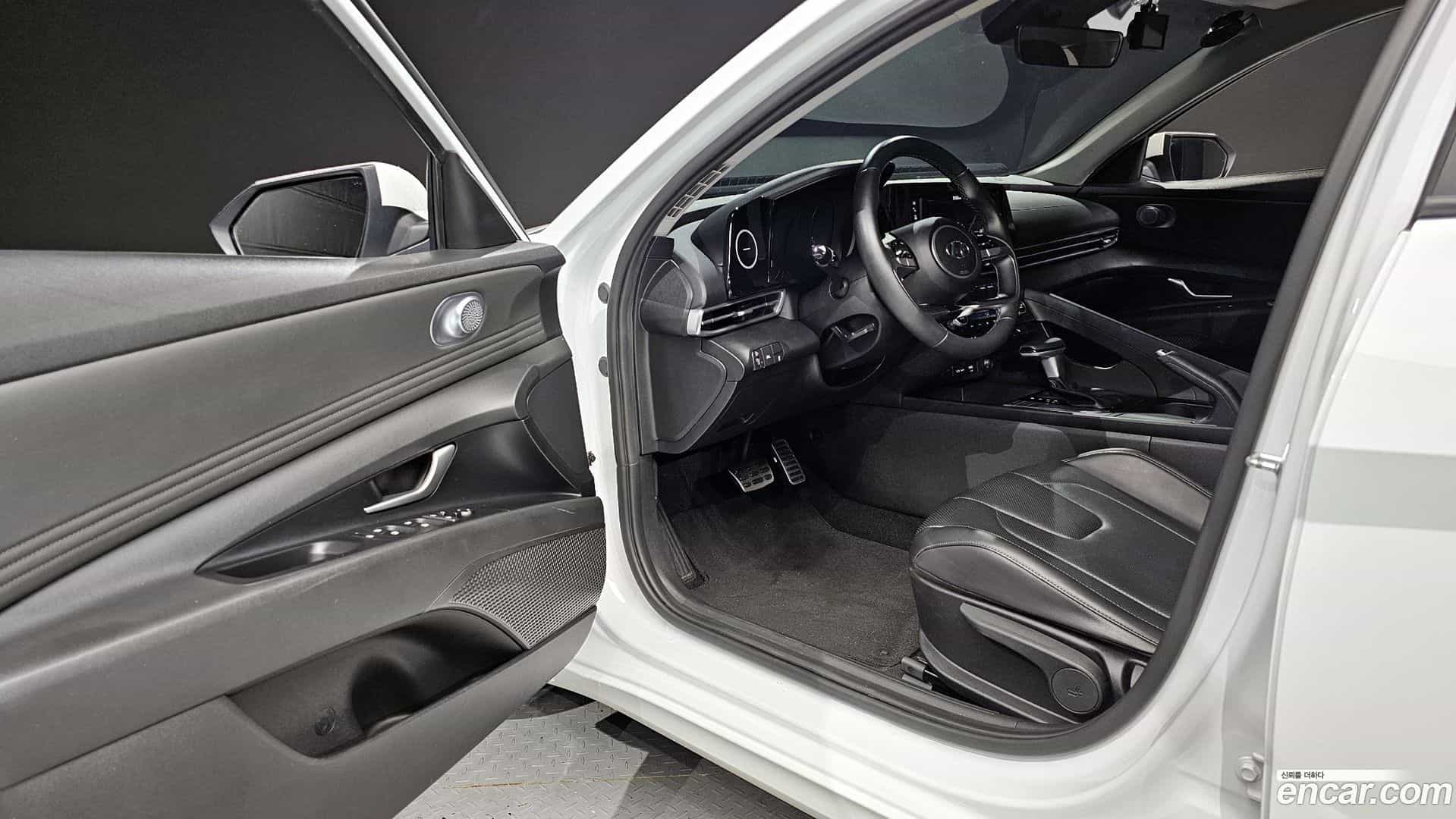 AVANTE Hyundai 2020.4-INNER-010