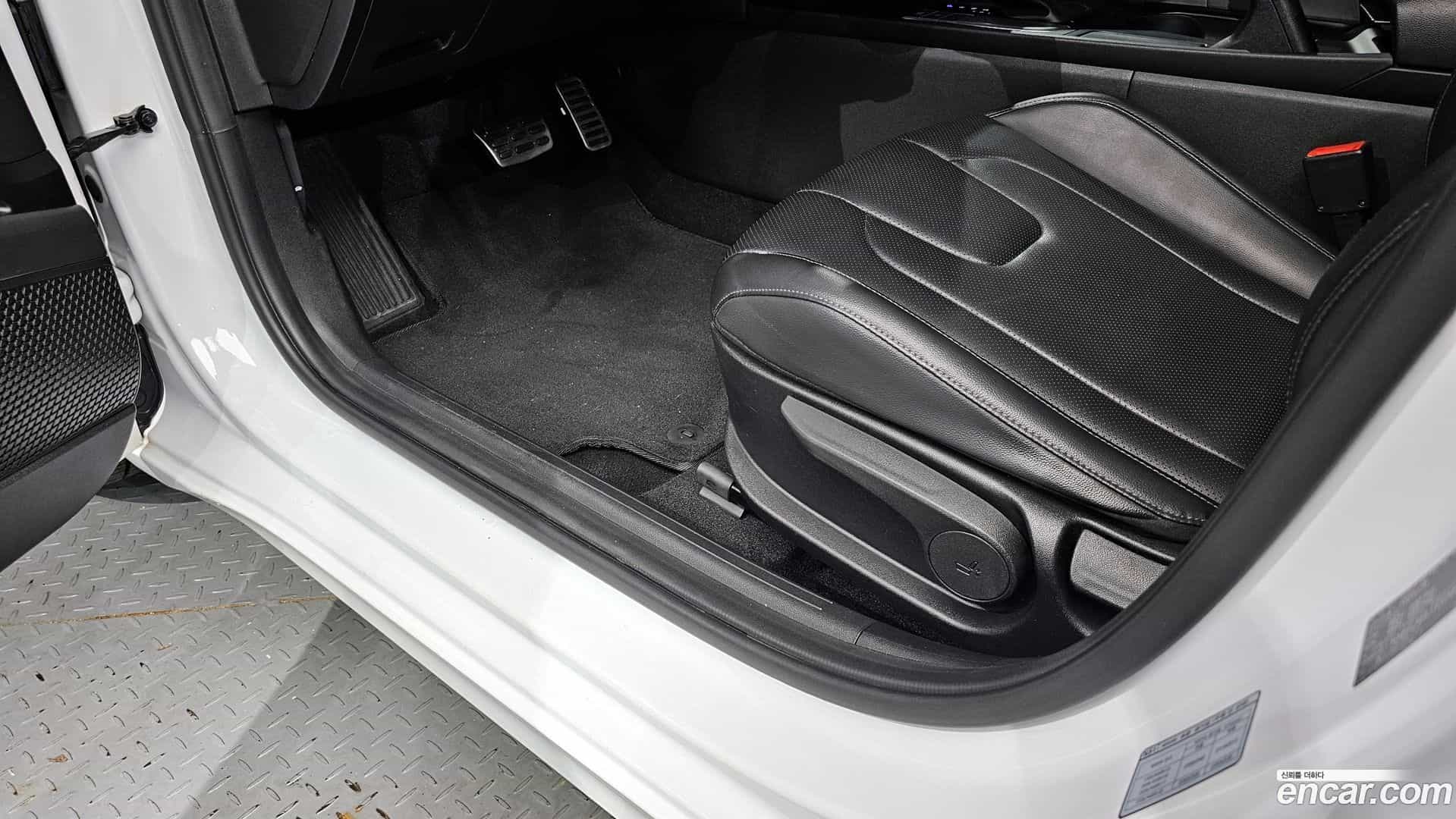 AVANTE Hyundai 2020.4-OPTION-020