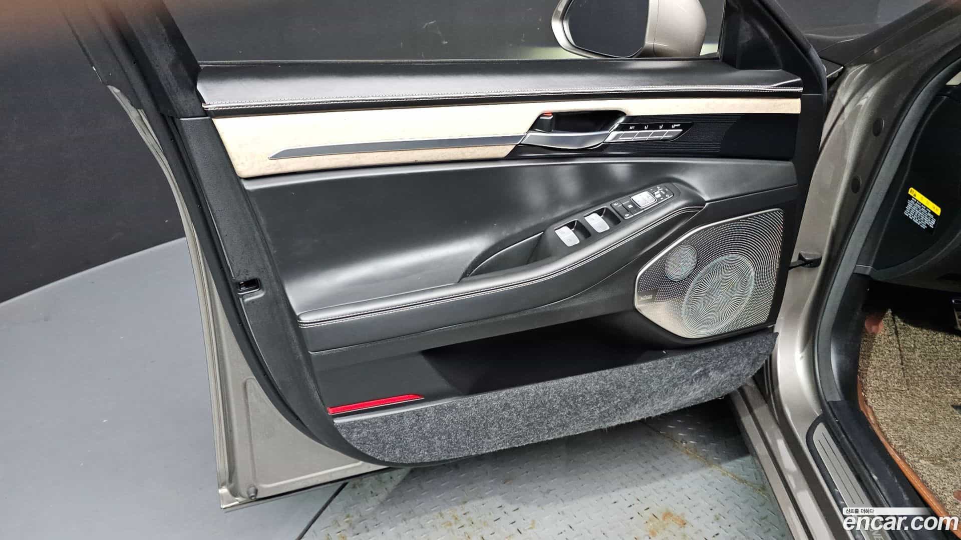 G90 Genesis 2019.7-INNER-034