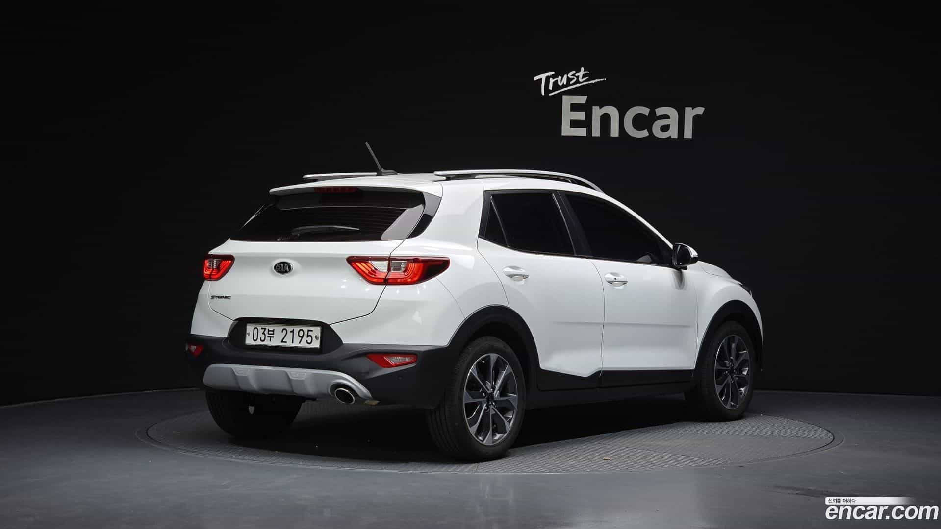 Stonic Kia 2017.8-OUTER-002