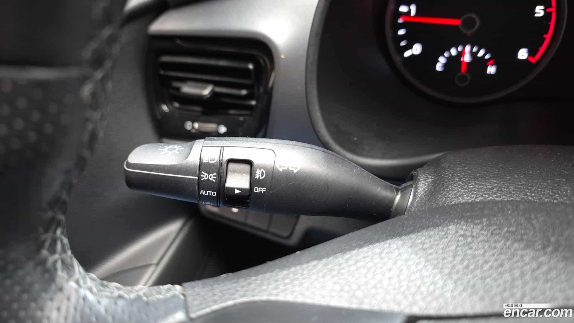 Stonic Kia 2017.8-OPTION-020
