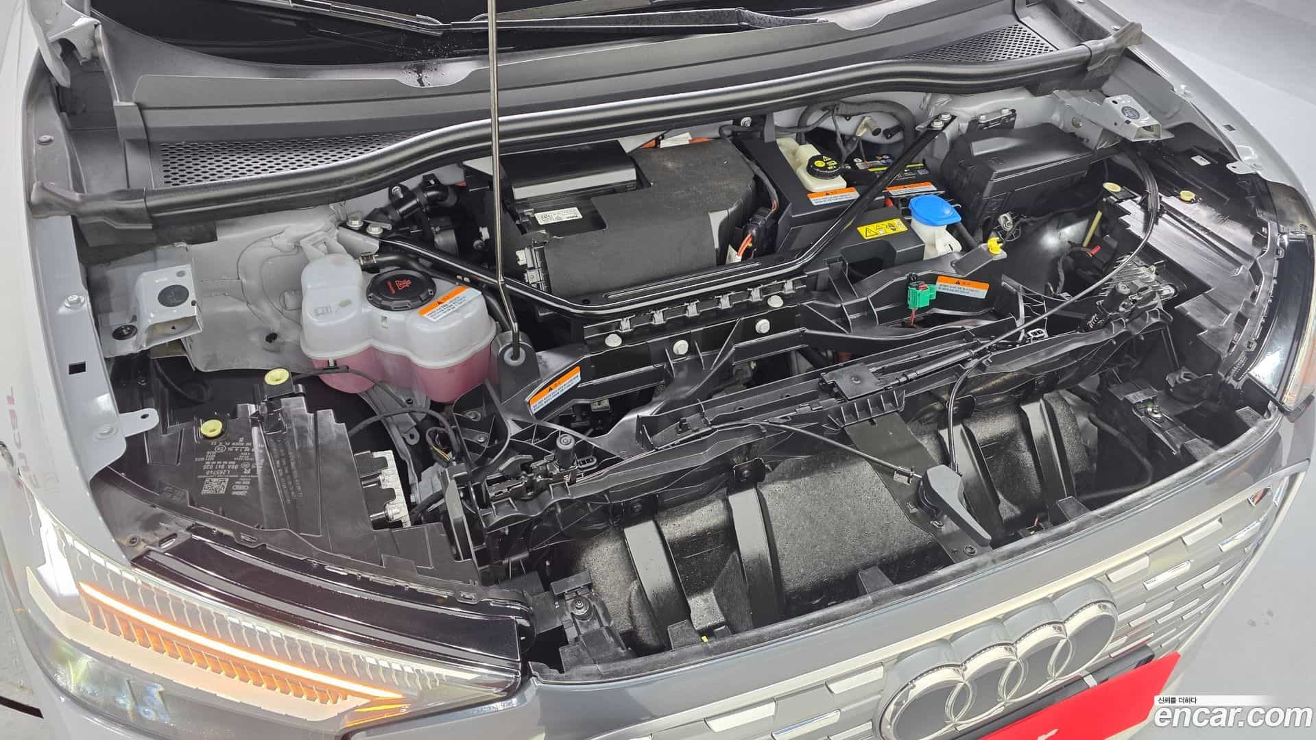 Q4 e-tron Audi 2022.9-OUTER-006