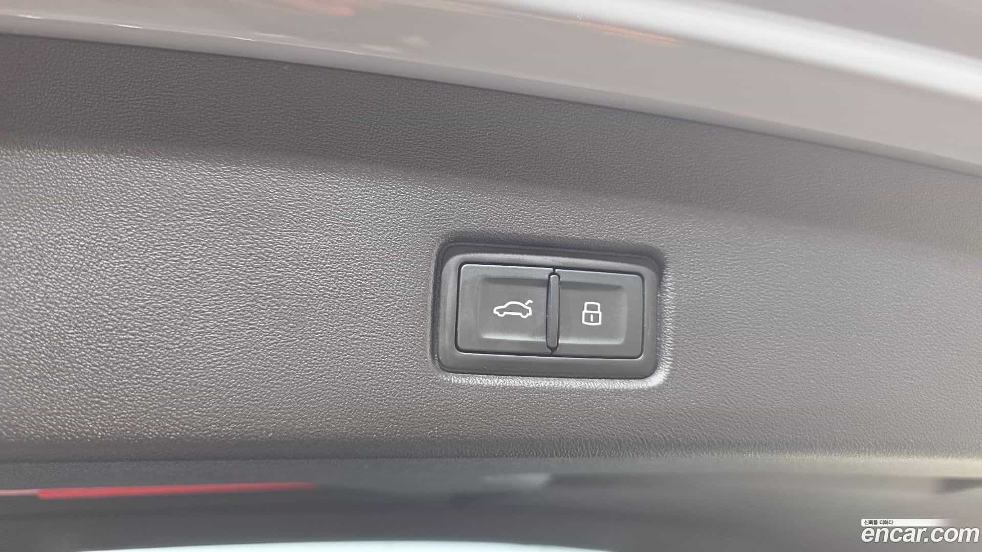 Q4 e-tron Audi 2022.9-OPTION-041