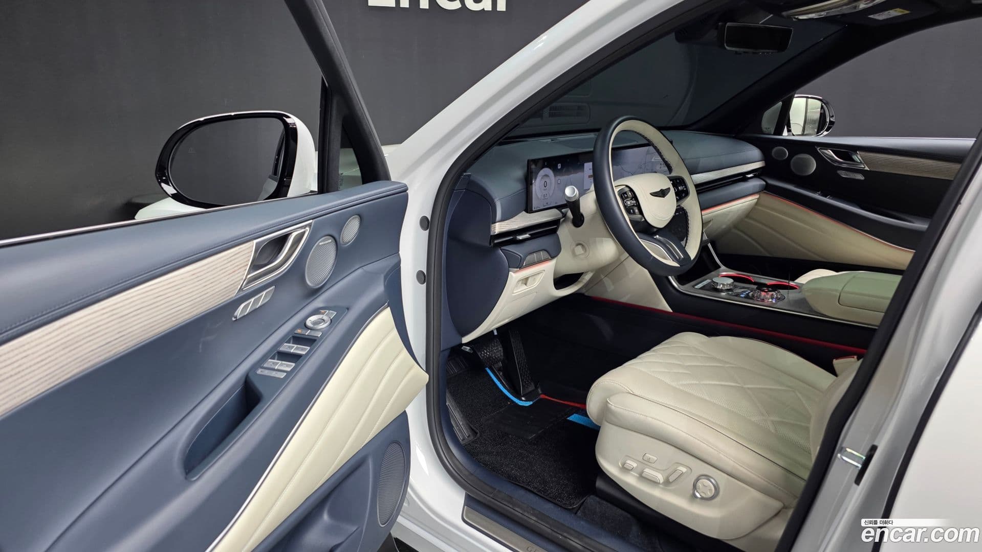 Main__Slider__Photo:GV80 Genesis 2025.0-9