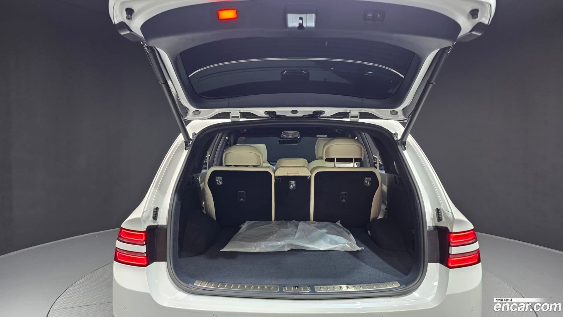 Main__Slider__Photo:GV80 Genesis 2025.0-19