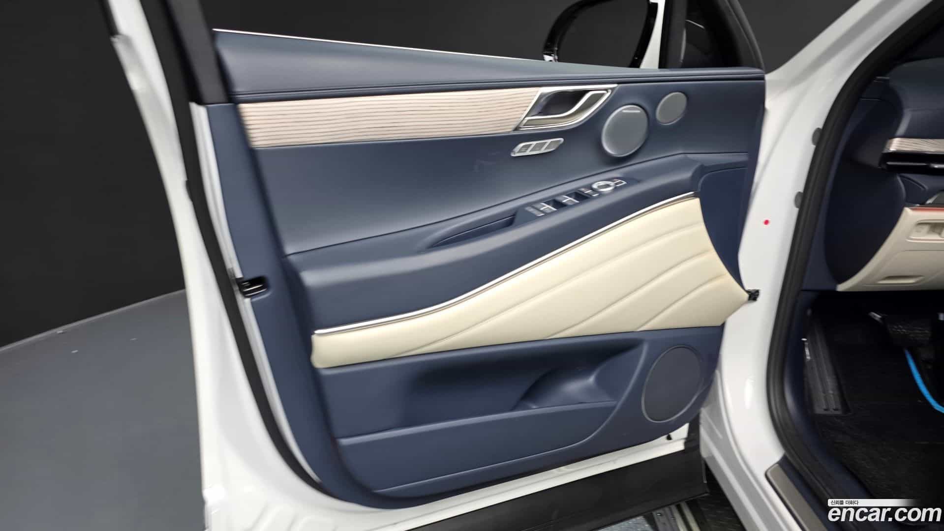GV80 Genesis 2025.0-INNER-034