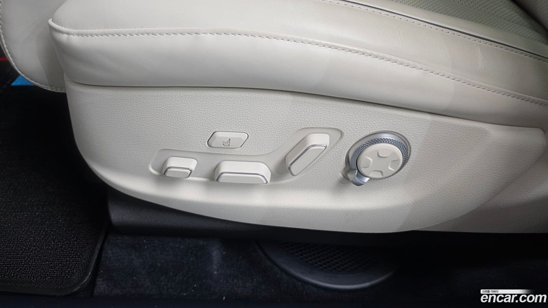 Main__Slider__Photo:GV80 Genesis 2025.0-38