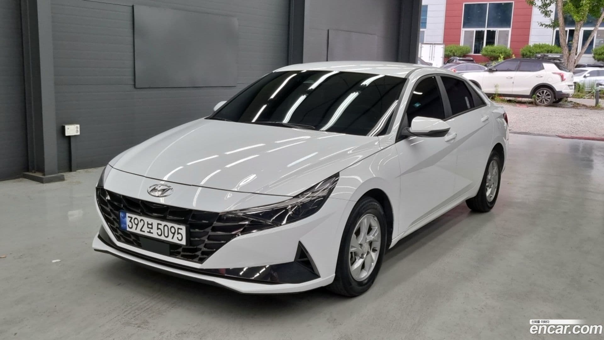 Main__Slider__Photo:AVANTE Hyundai 2022.3-0