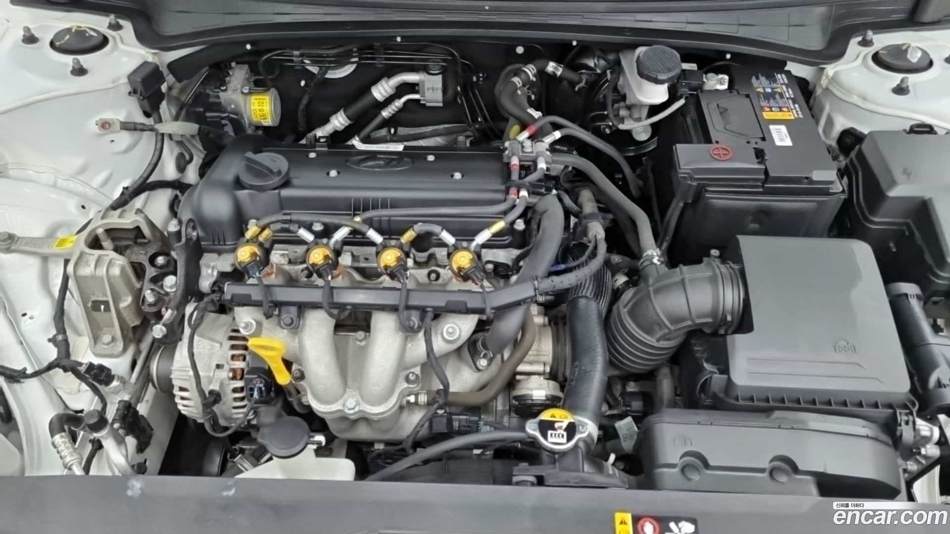 AVANTE Hyundai 2022.3-INNER-008