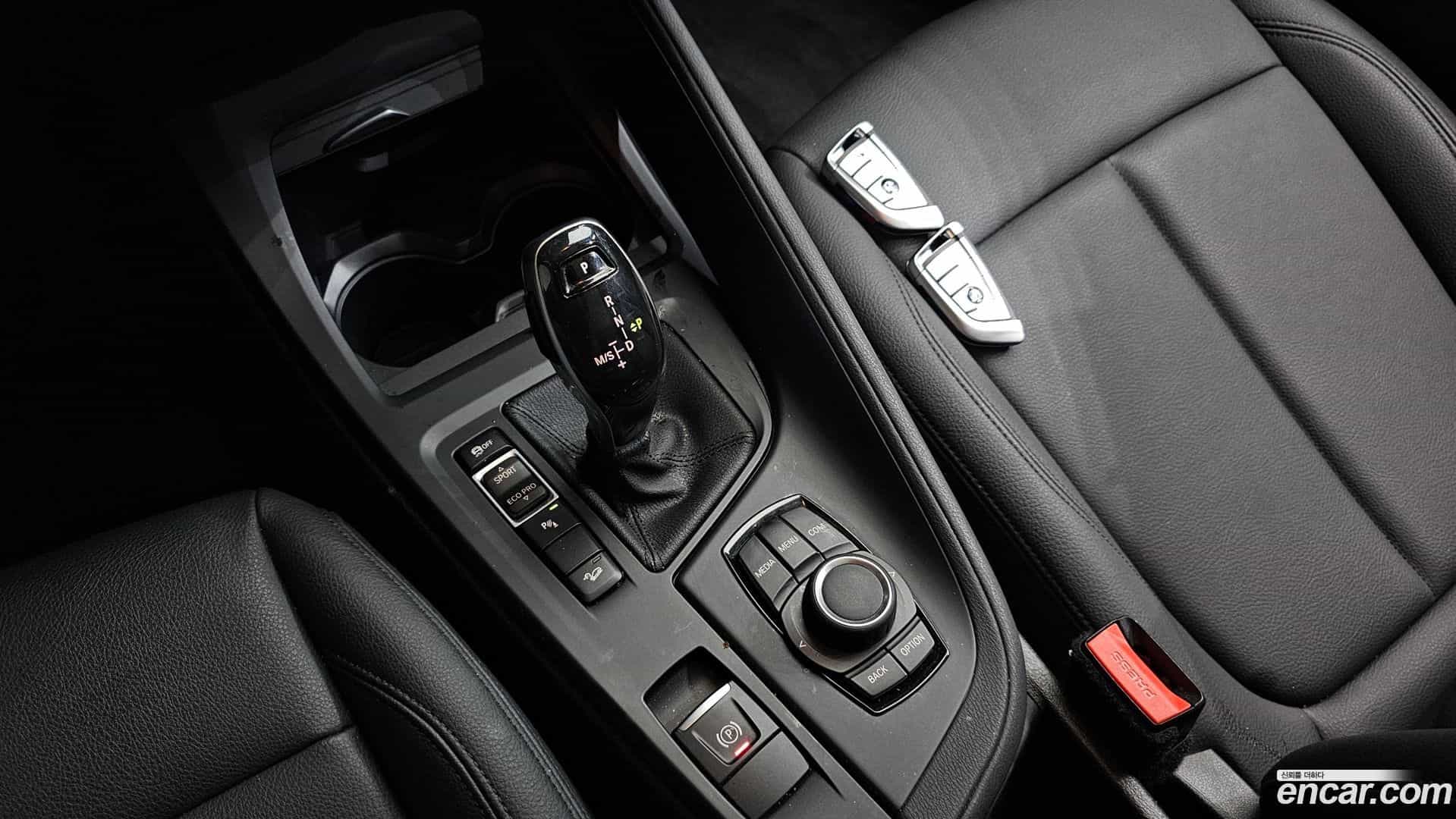X1 BMW 2020.6-INNER-009