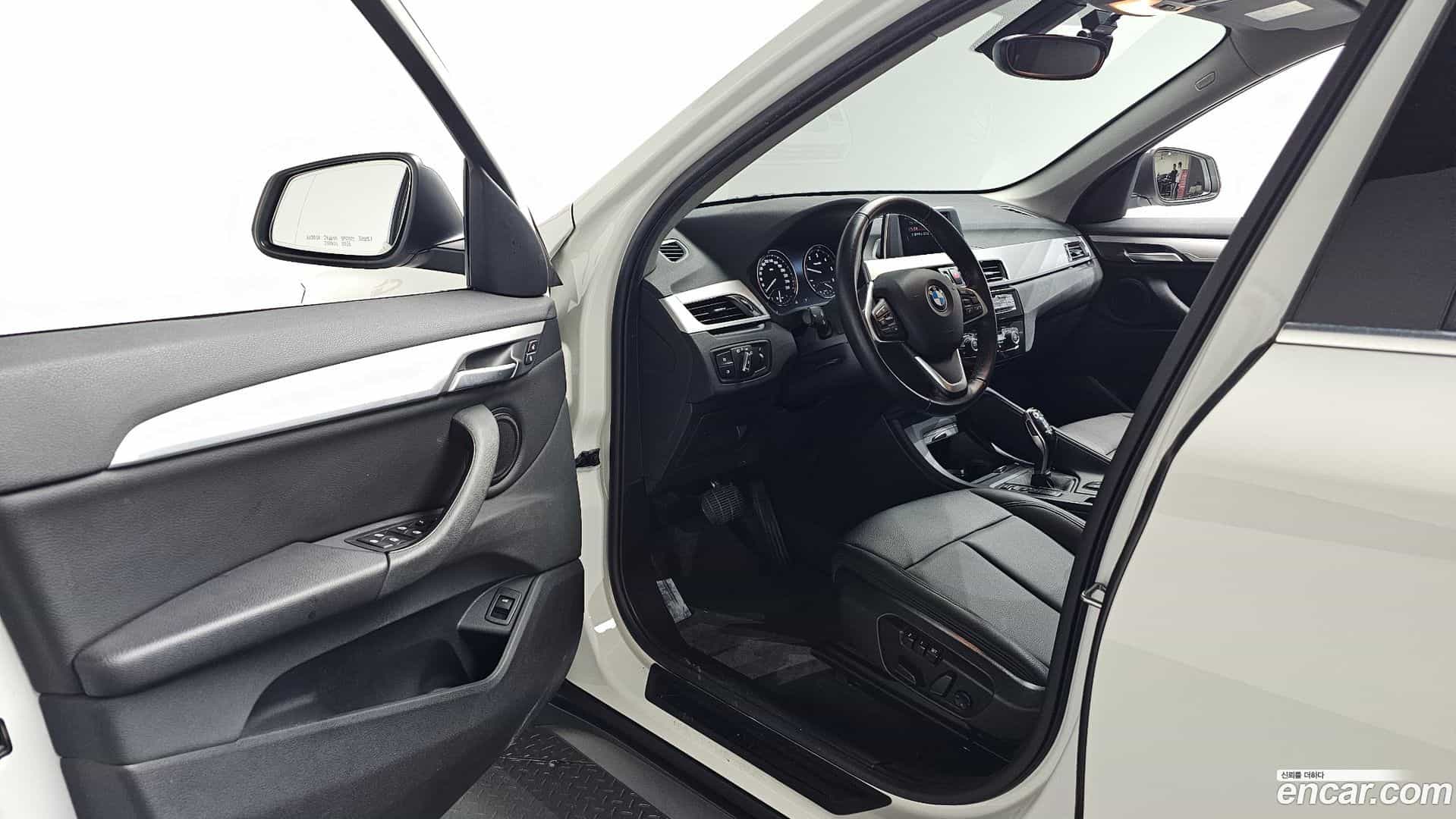 X1 BMW 2020.6-INNER-010