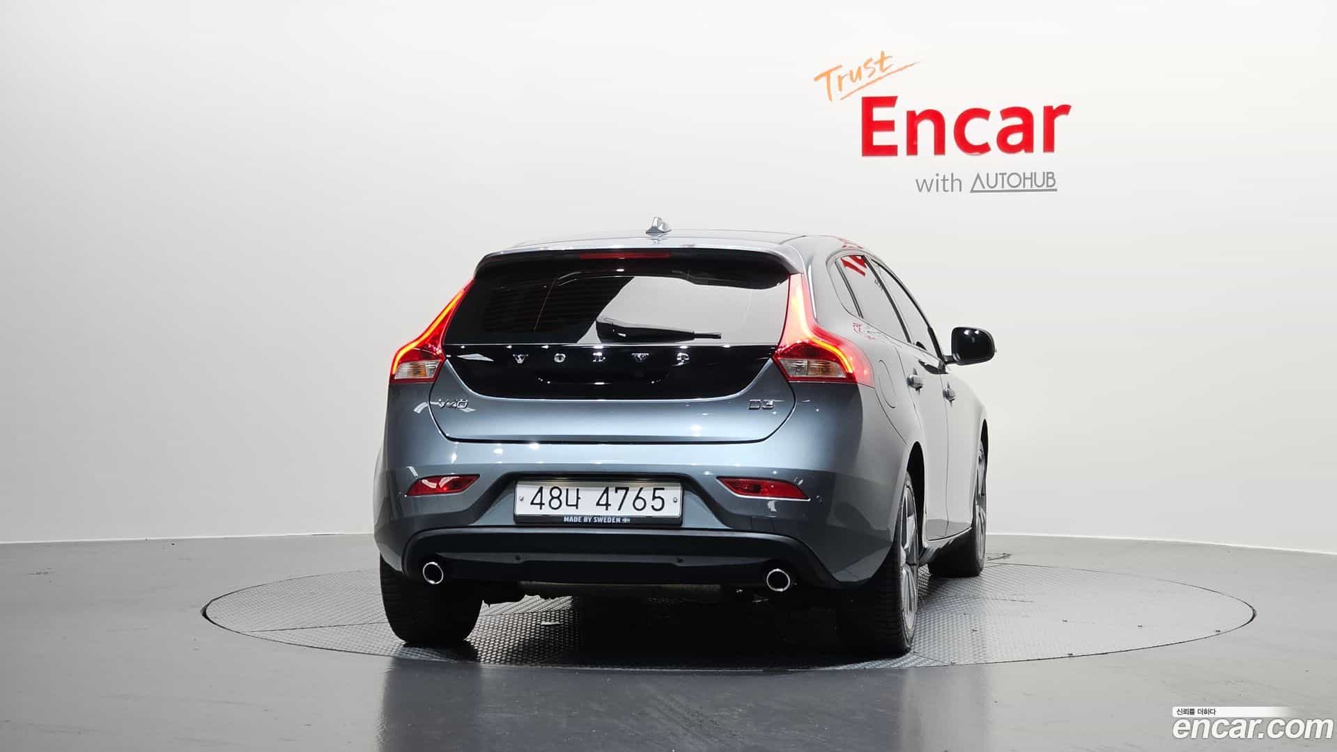 V40 Volvo 2018.4-OUTER-004