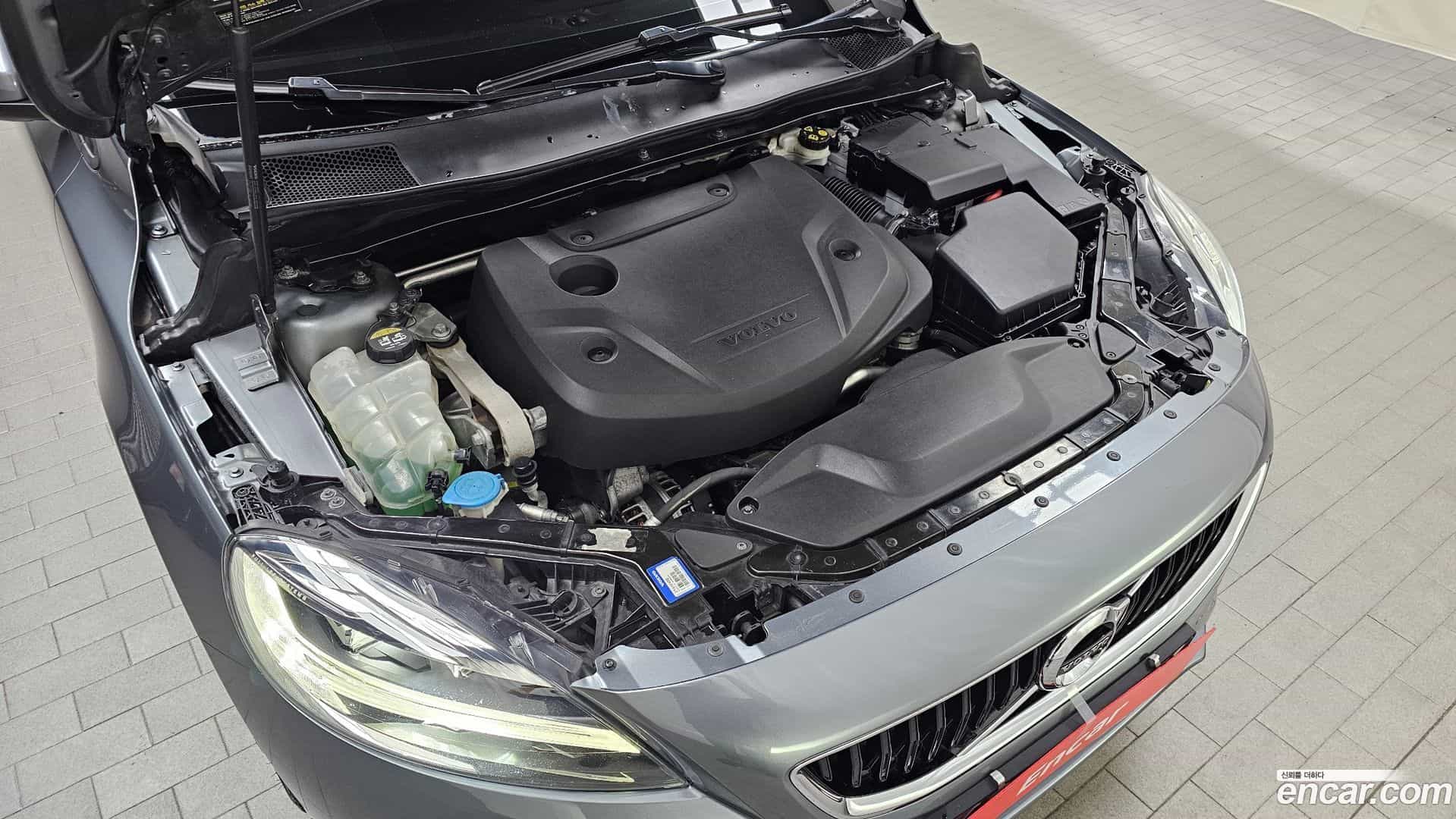 V40 Volvo 2018.4-OUTER-006