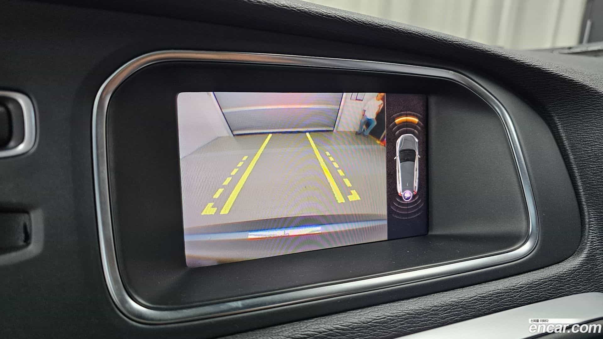 V40 Volvo 2018.4-OPTION-017