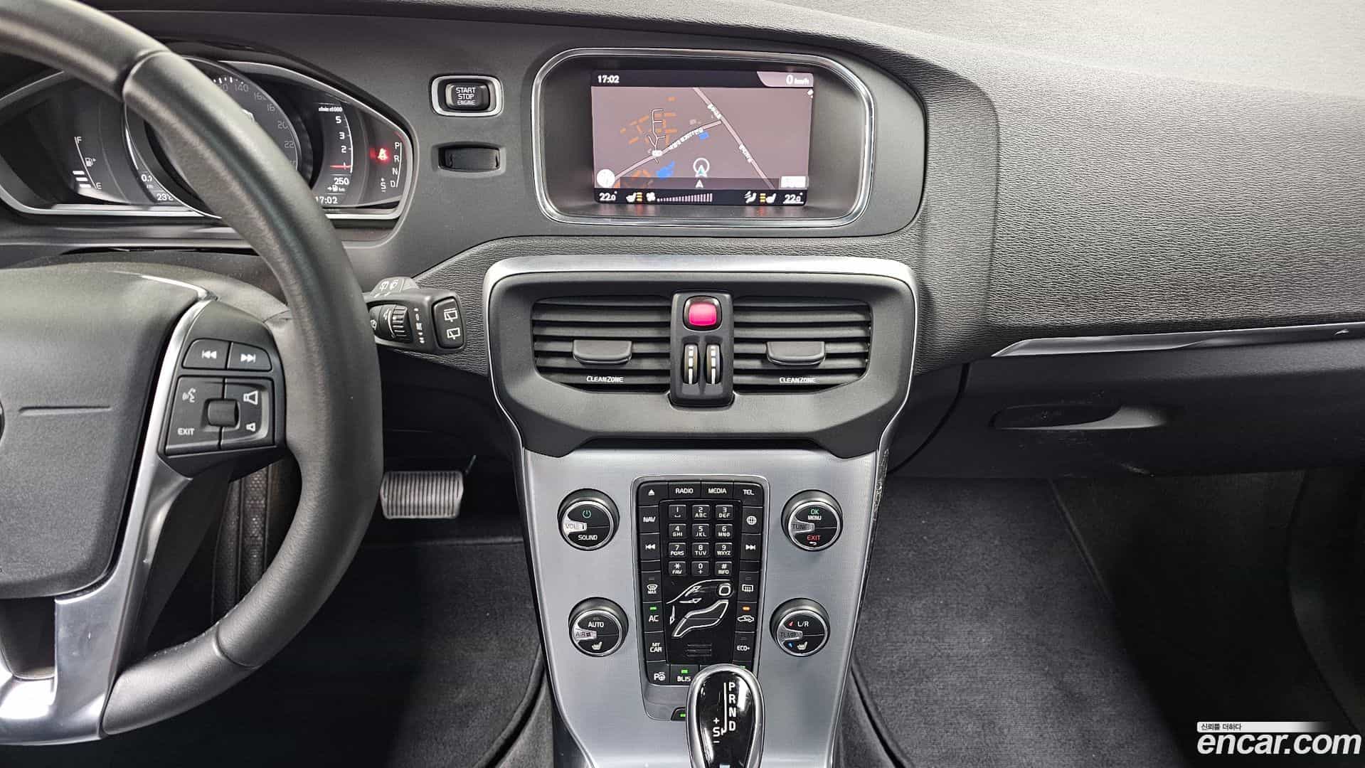 V40 Volvo 2018.4-OPTION-021