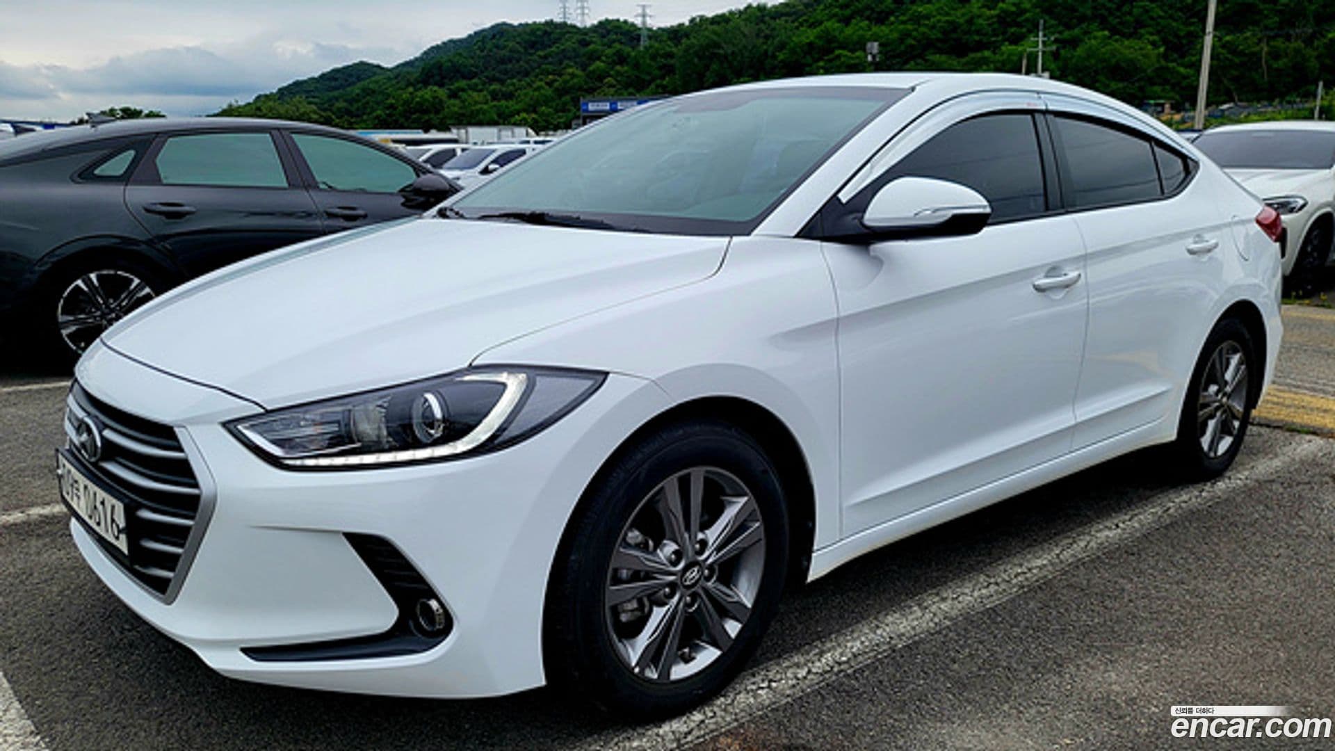 Main__Slider__Photo:AVANTE Hyundai 2016.4-0