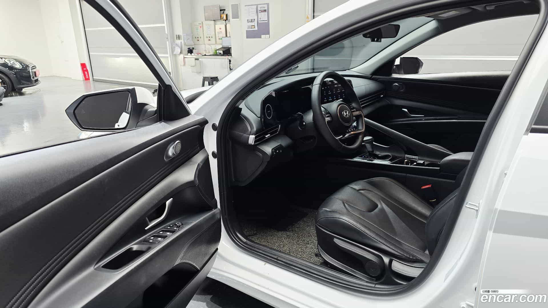 AVANTE Hyundai 2022.3-INNER-010