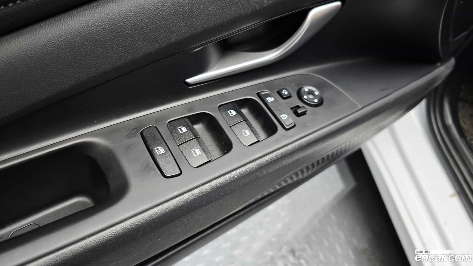 AVANTE Hyundai 2022.3-OPTION-019