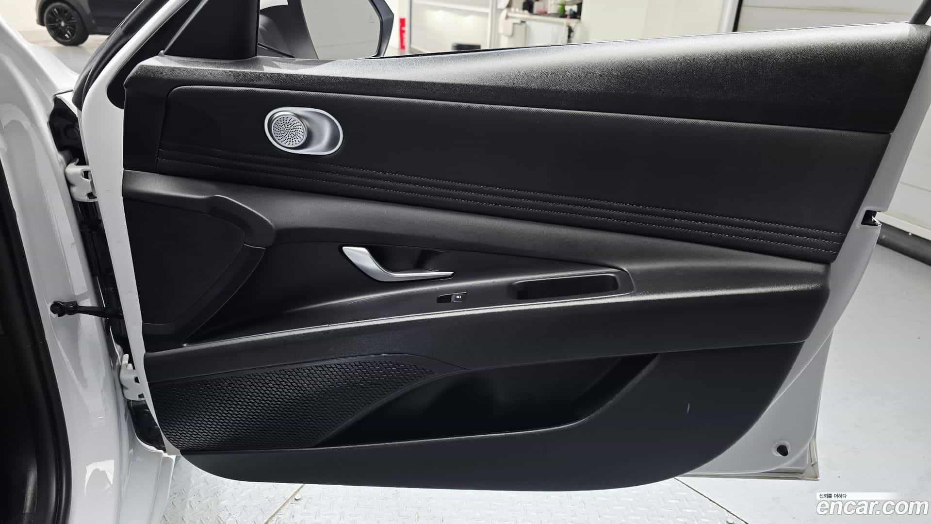 AVANTE Hyundai 2022.3-INNER-034