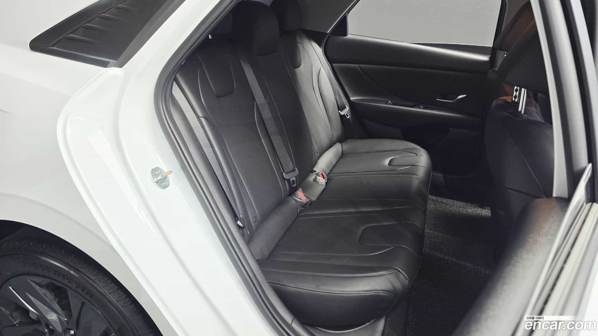 AVANTE Hyundai 2022.3-INNER-036