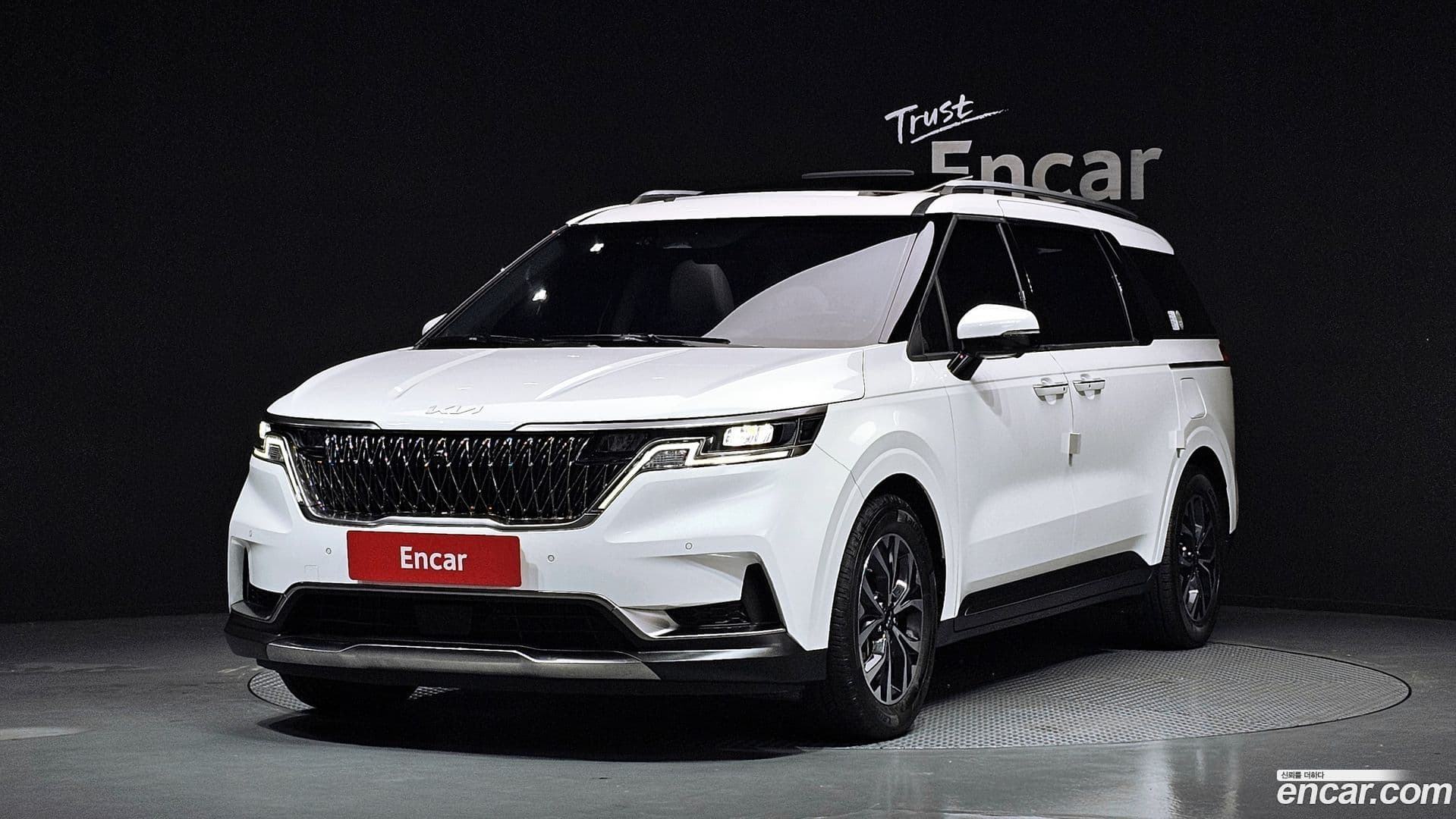 Main__Slider__Photo:Canival Kia 2023.0-0