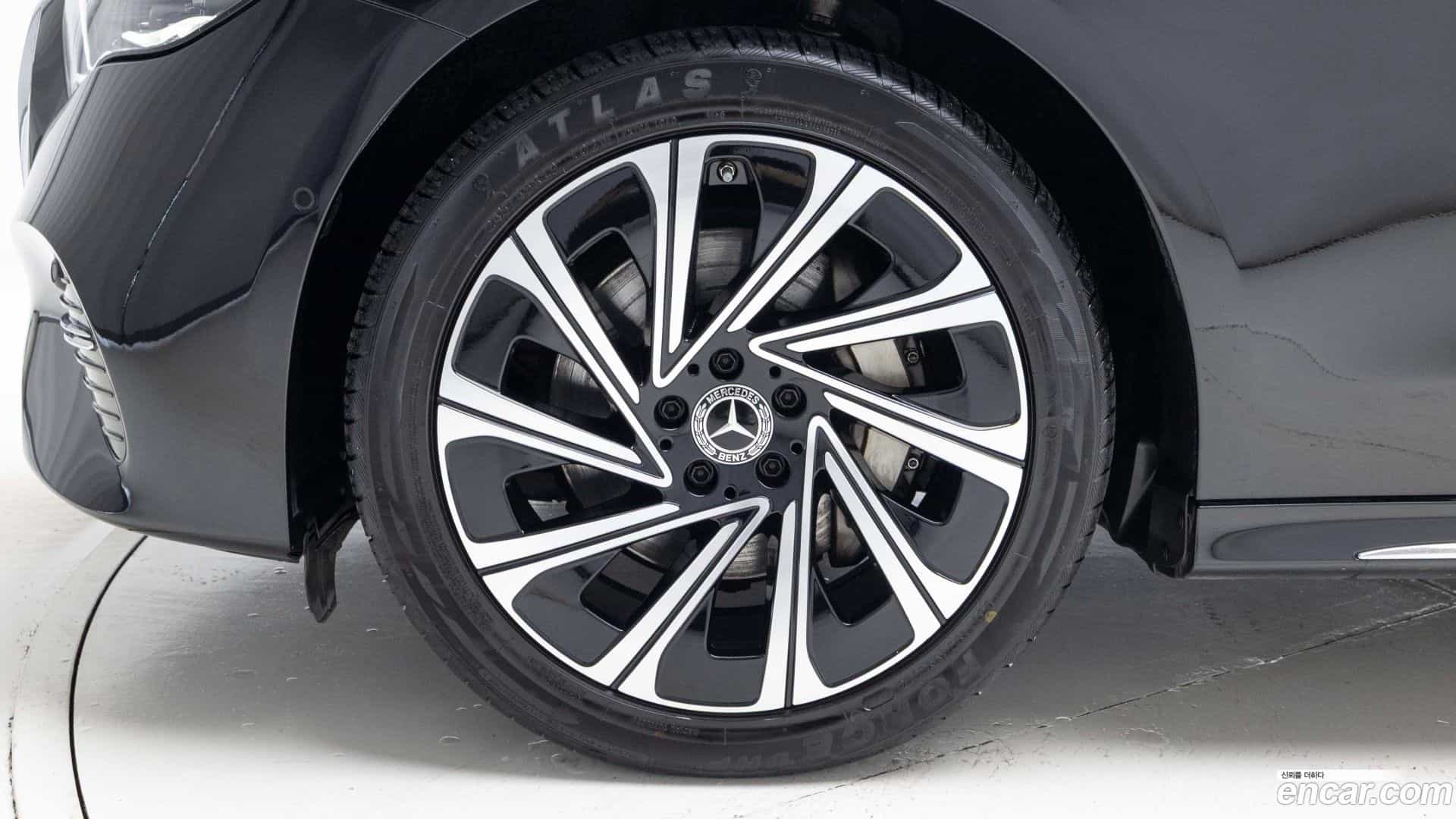 E-Class Mercedes-Benz 2024.4-OUTER-005