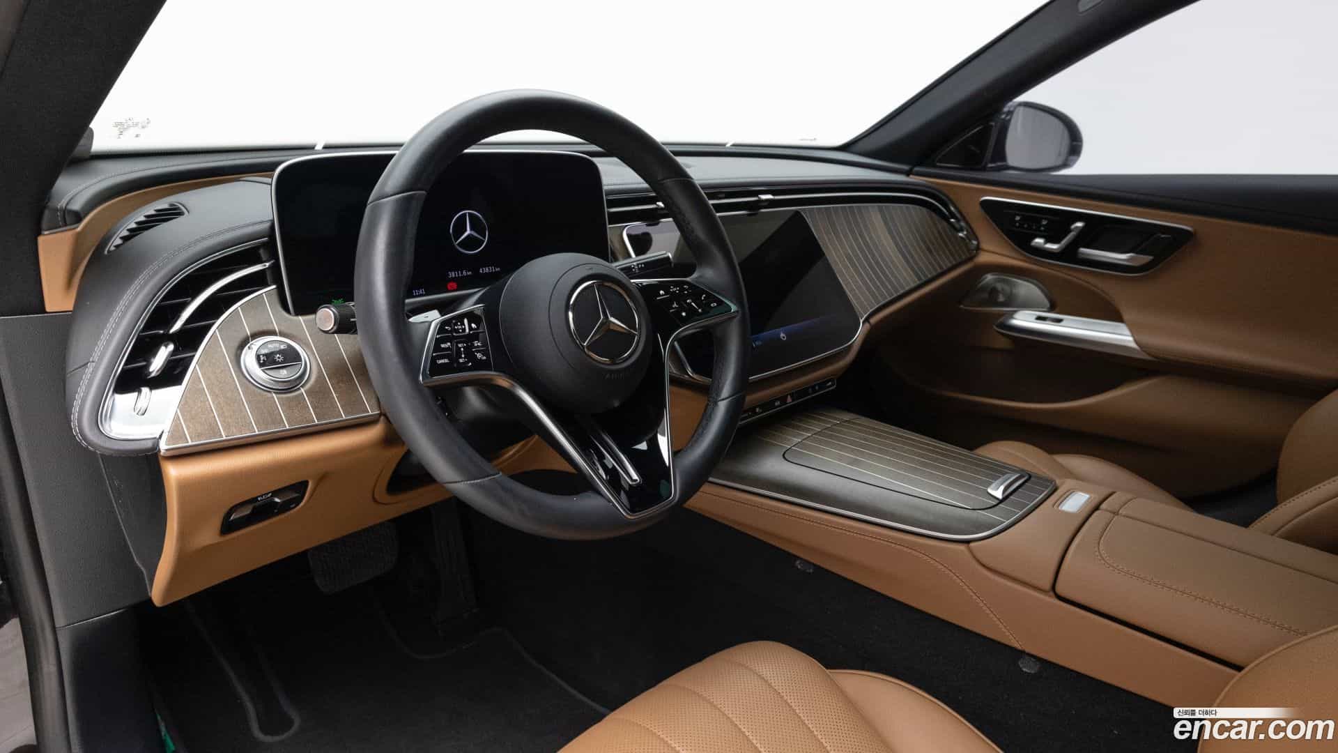 E-Class Mercedes-Benz 2024.4-OPTION-020