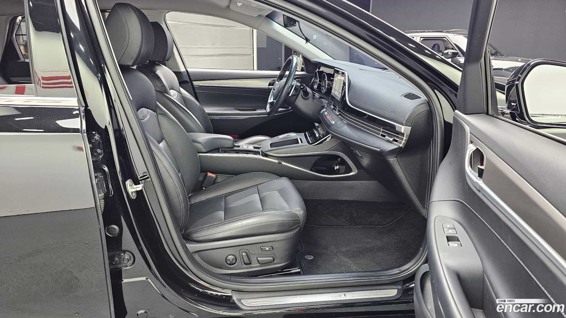 Grandeur Hyundai 2020.8-OPTION-015