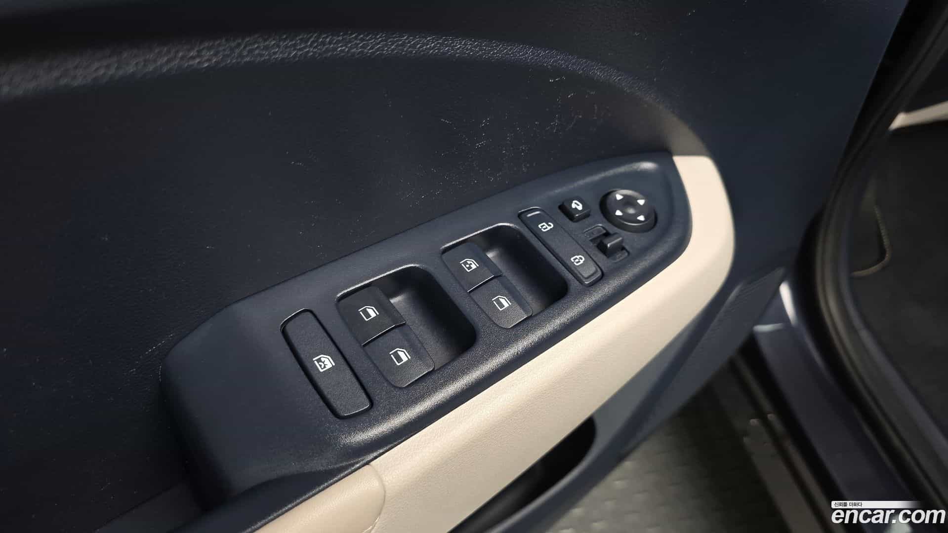 Venue Hyundai 2021.7-OPTION-042