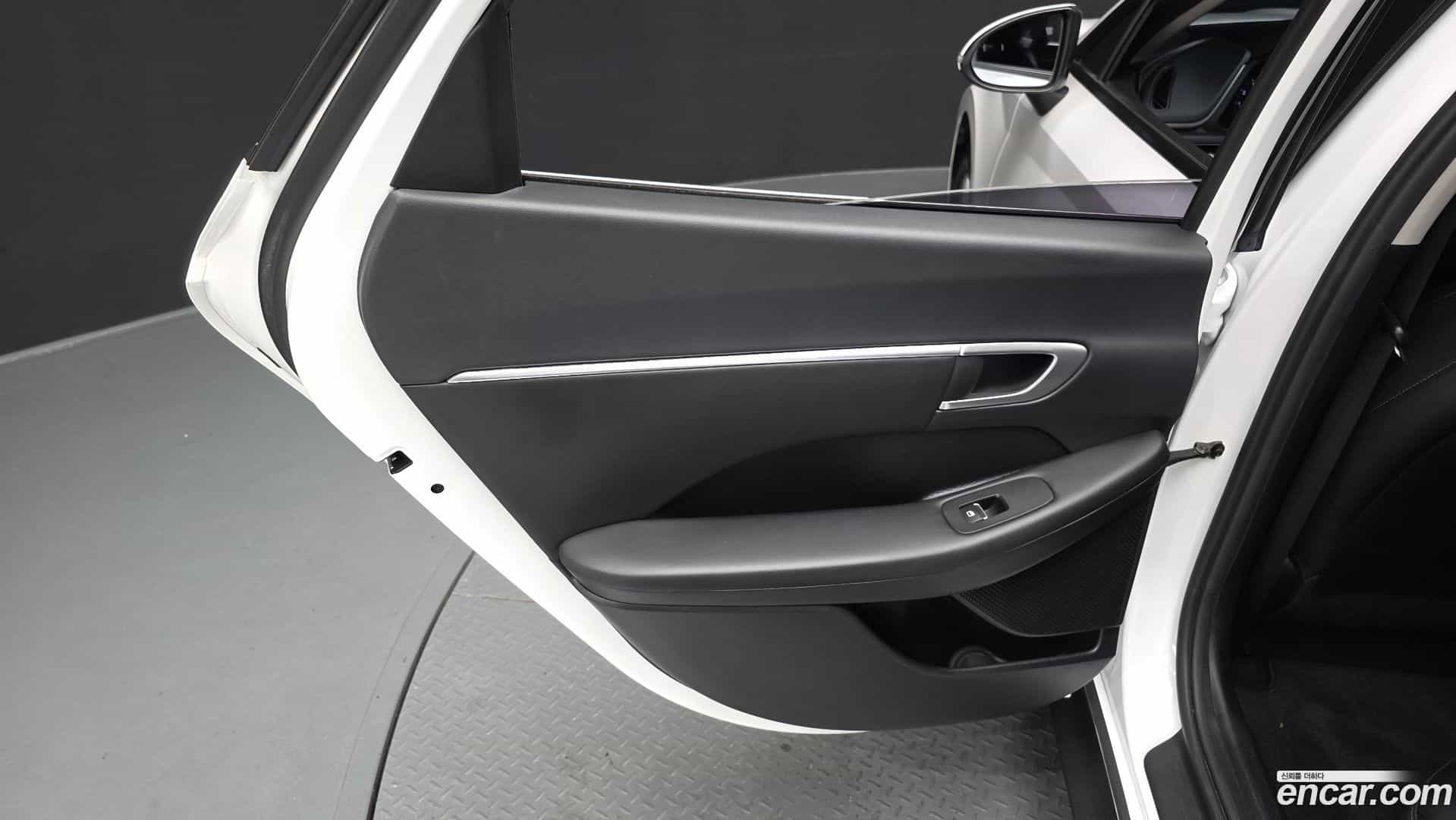 Sonata Hyundai 2022.2-INNER-035