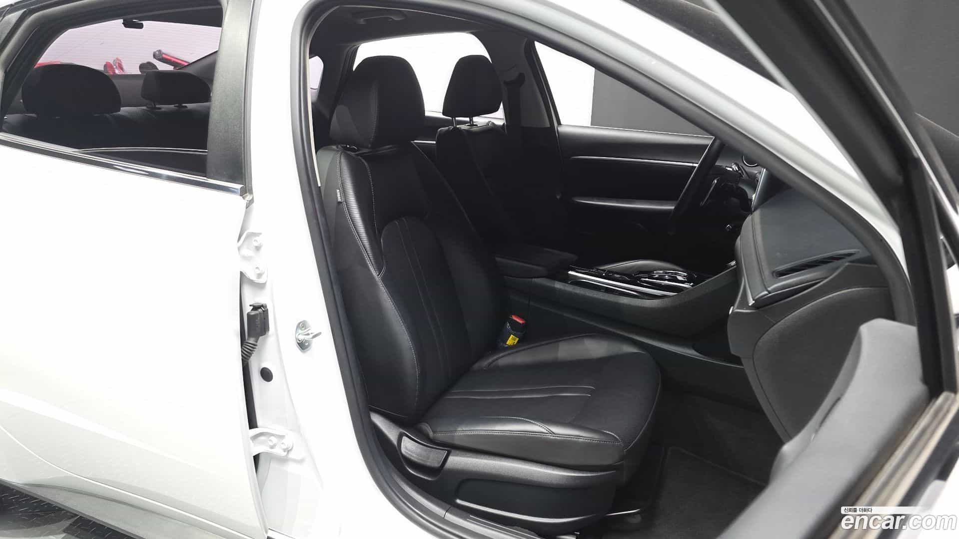 Sonata Hyundai 2022.2-INNER-036