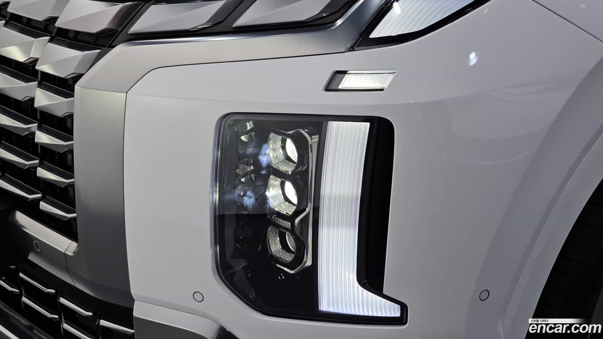 Palisade Hyundai 2023.0-OUTER-032