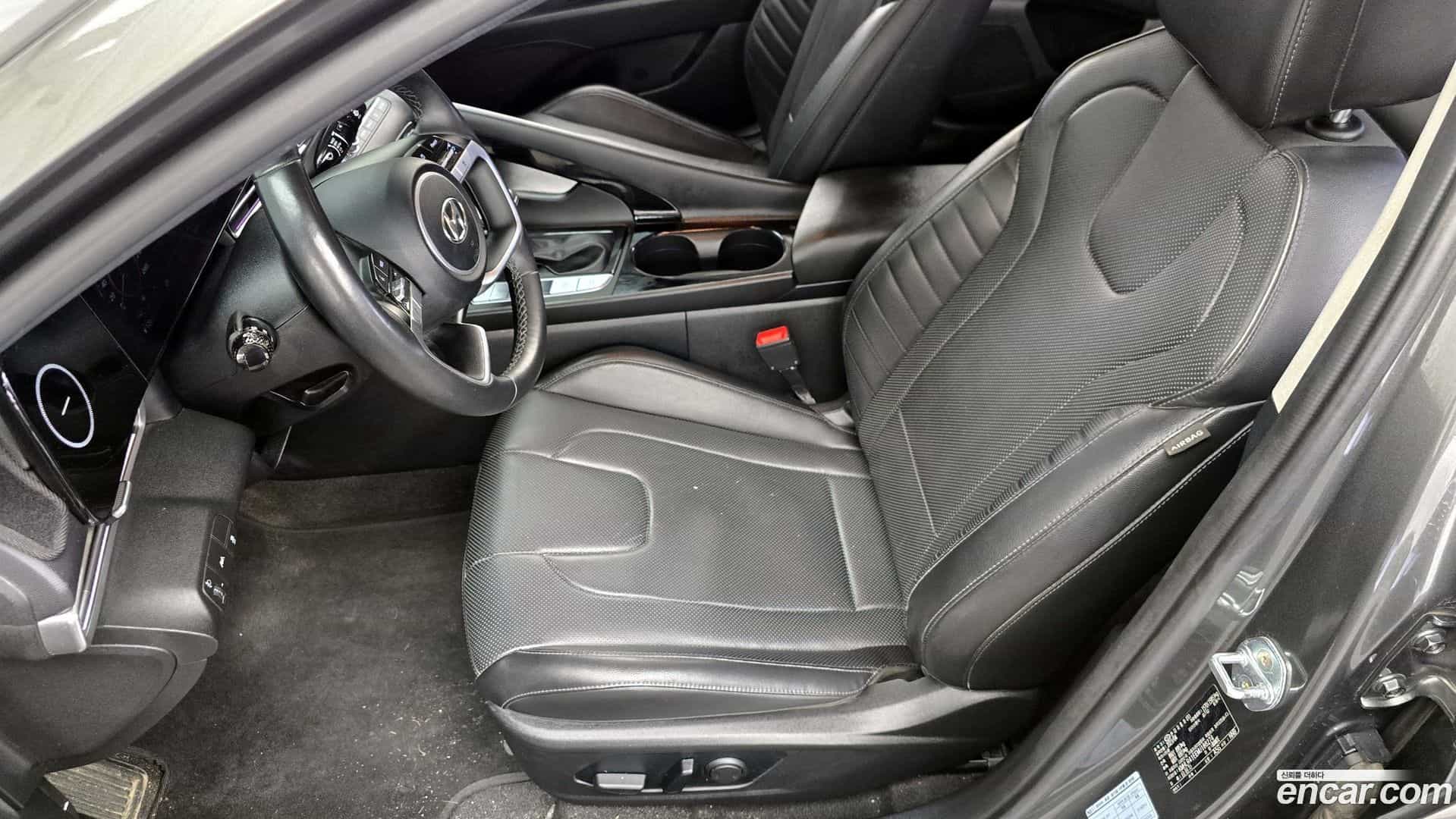 AVANTE Hyundai 2021.3-OPTION-044