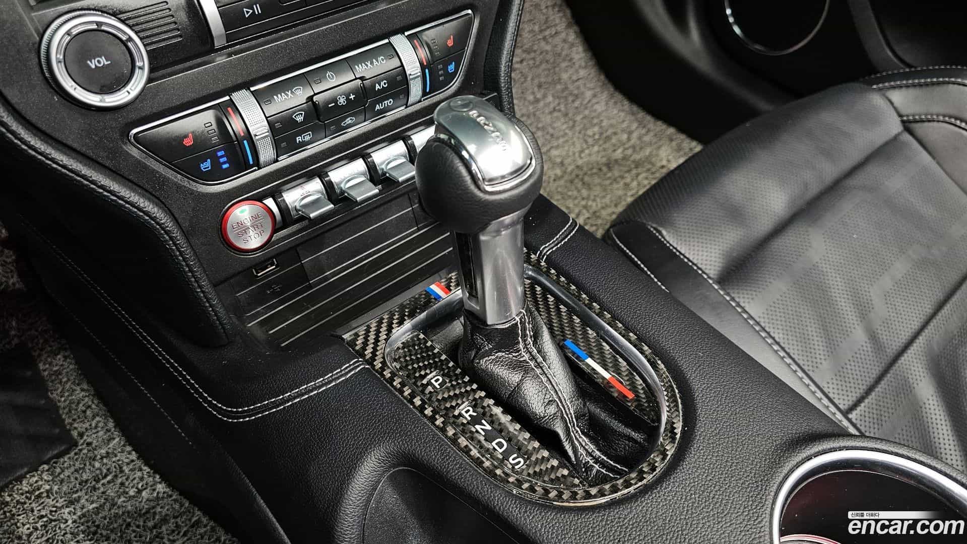 Mustang Ford 2020.8-INNER-009