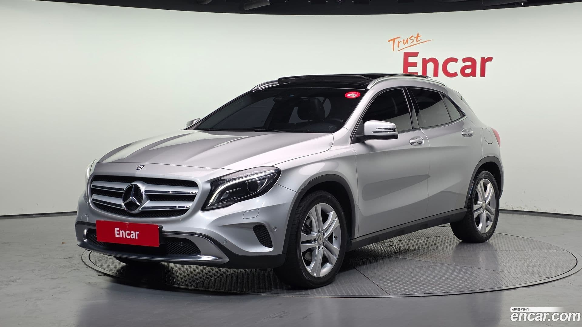 Main__Slider__Photo:GLA-Class Mercedes-Benz 2016.9-0