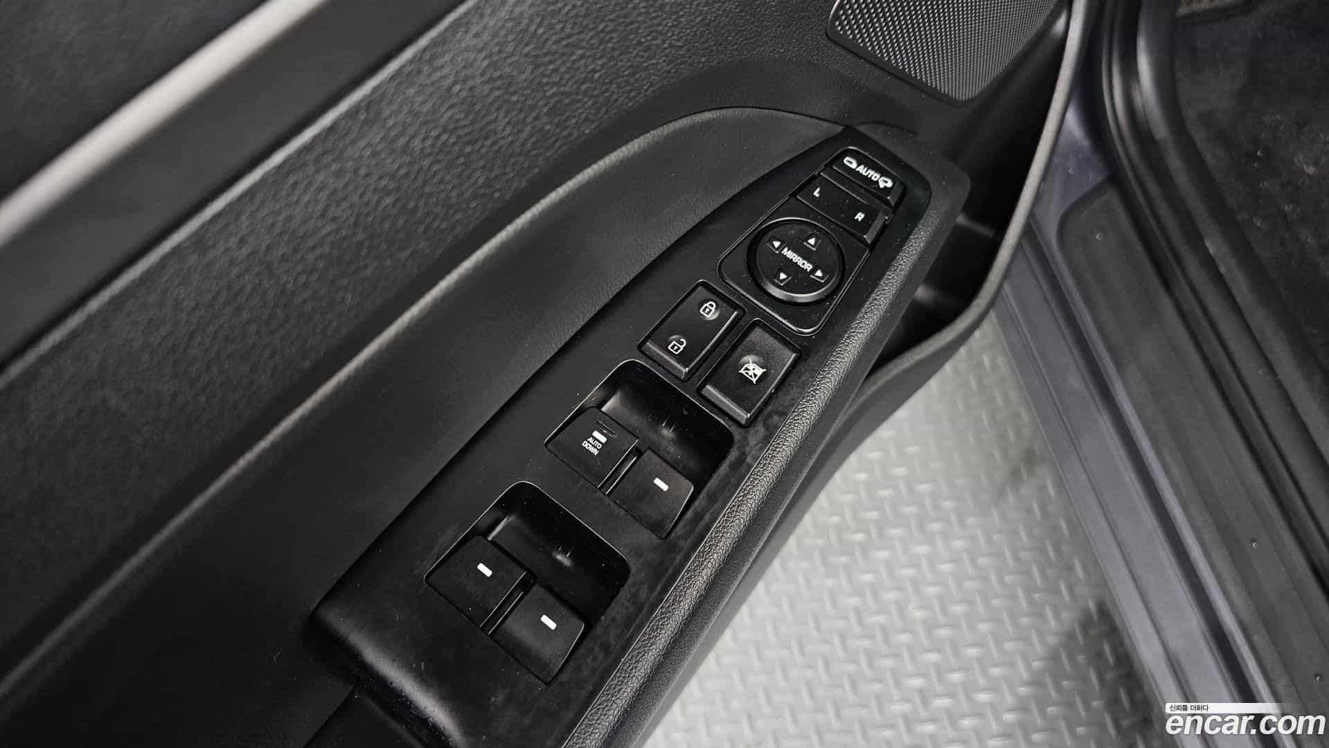 AVANTE Hyundai 2018.5-OPTION-022