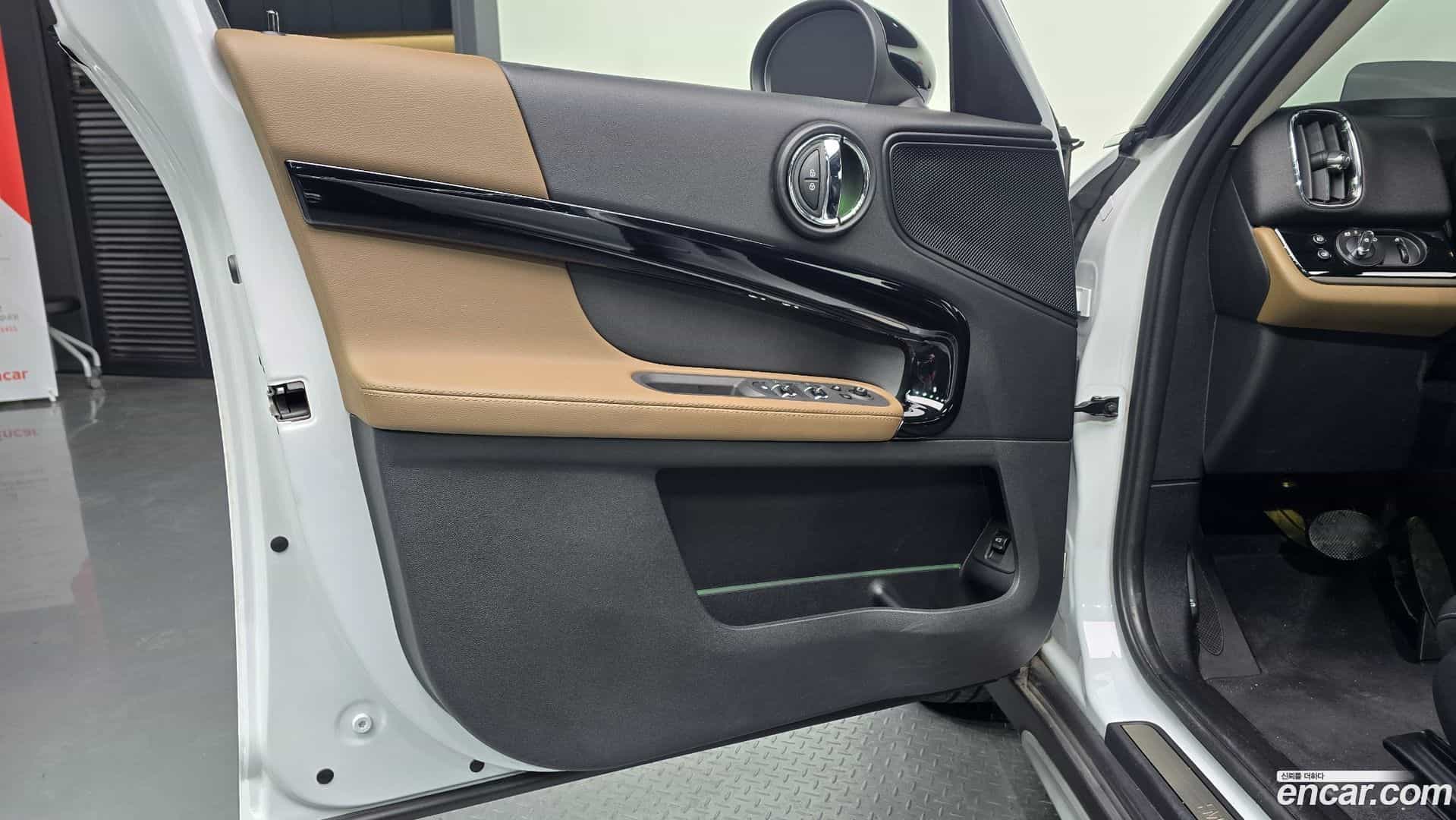 Countryman Mini 2019.7-INNER-034