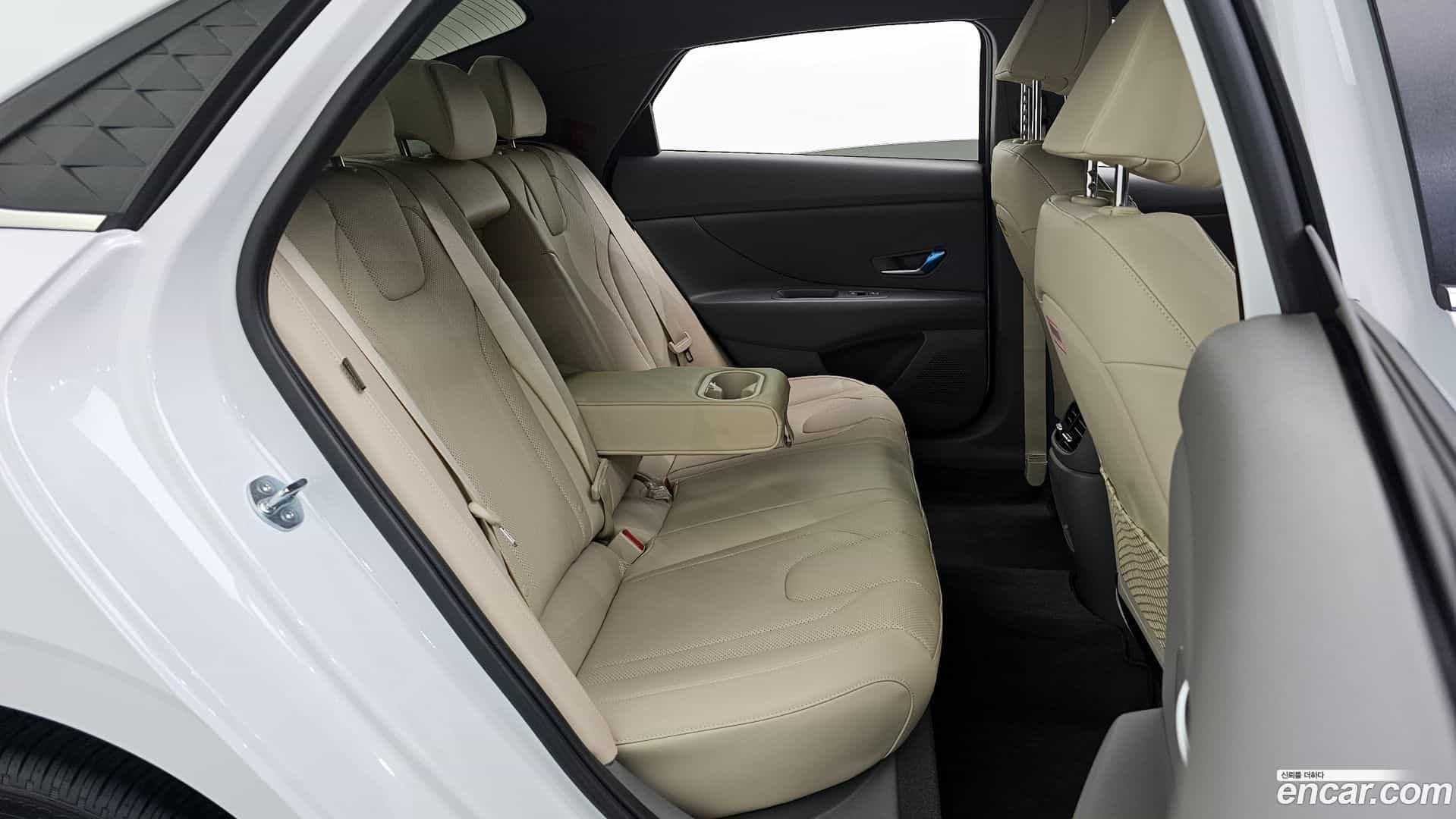 AVANTE Hyundai 2025.8-OPTION-015
