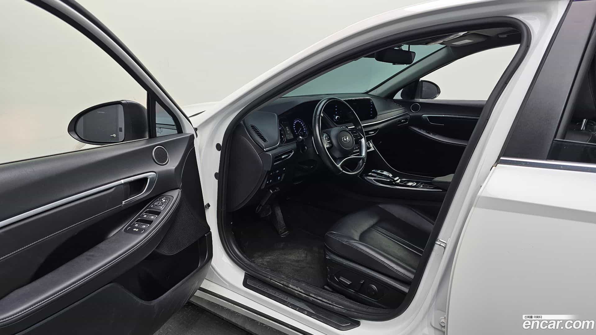 Sonata Hyundai 2022.1-INNER-010