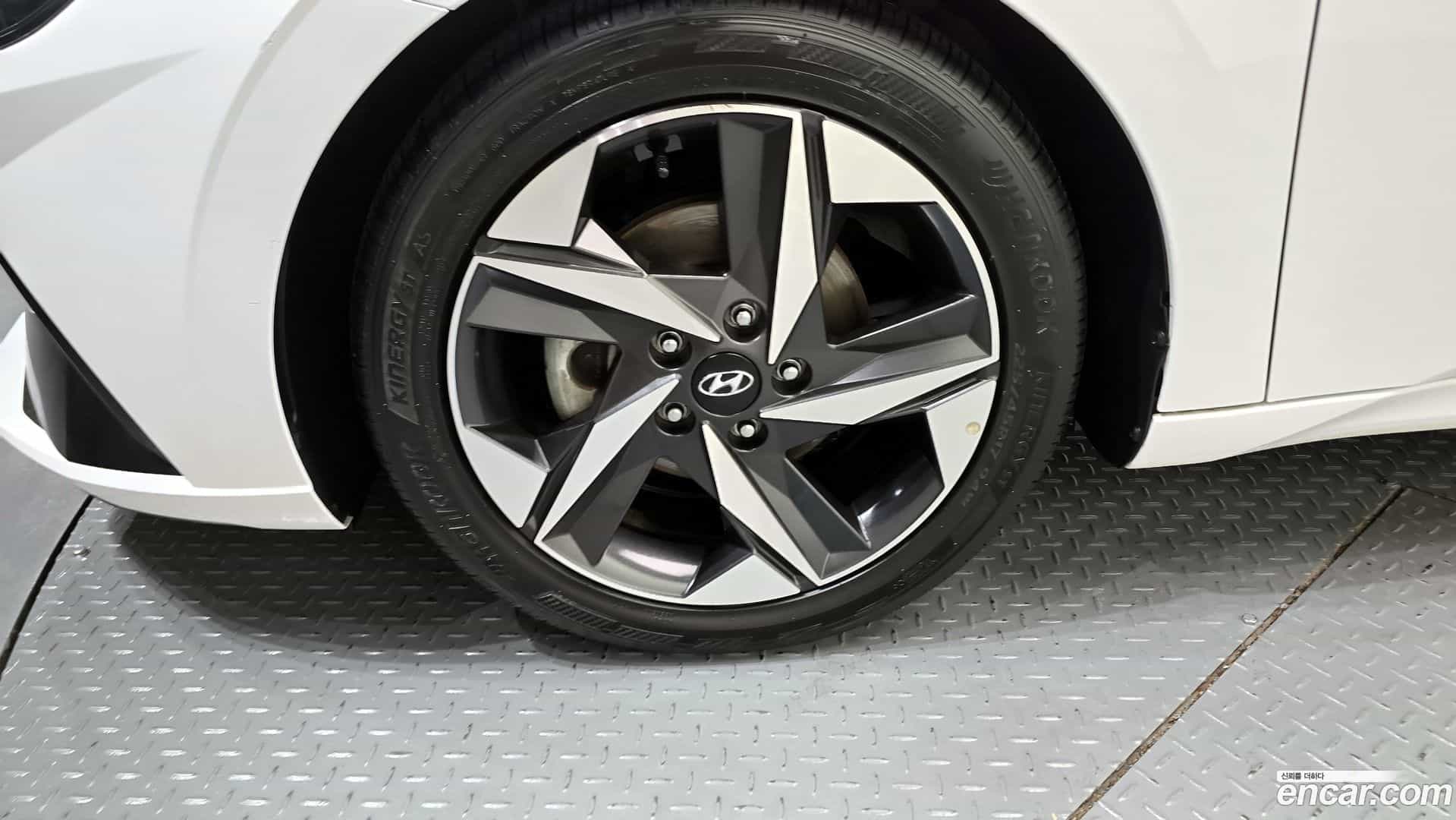 AVANTE Hyundai 2021.10-OUTER-005