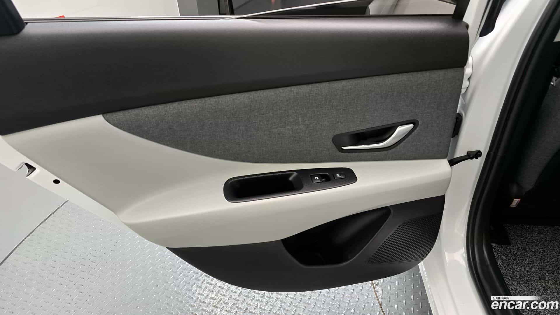 AVANTE Hyundai 2021.10-INNER-035
