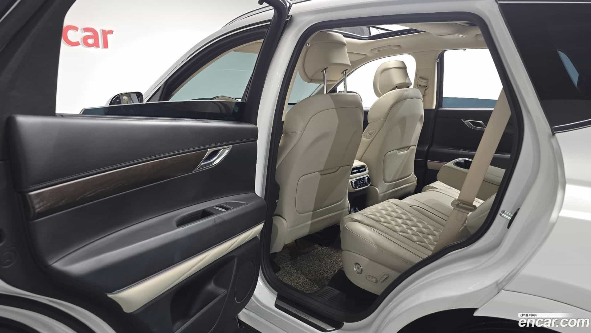 GV80 Genesis 2023.0-INNER-036