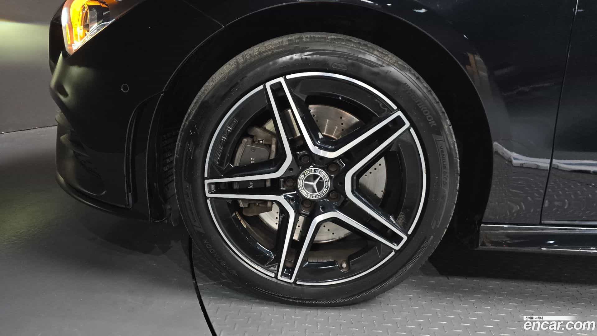 CLA-Class Mercedes-Benz 2020.3-OUTER-005