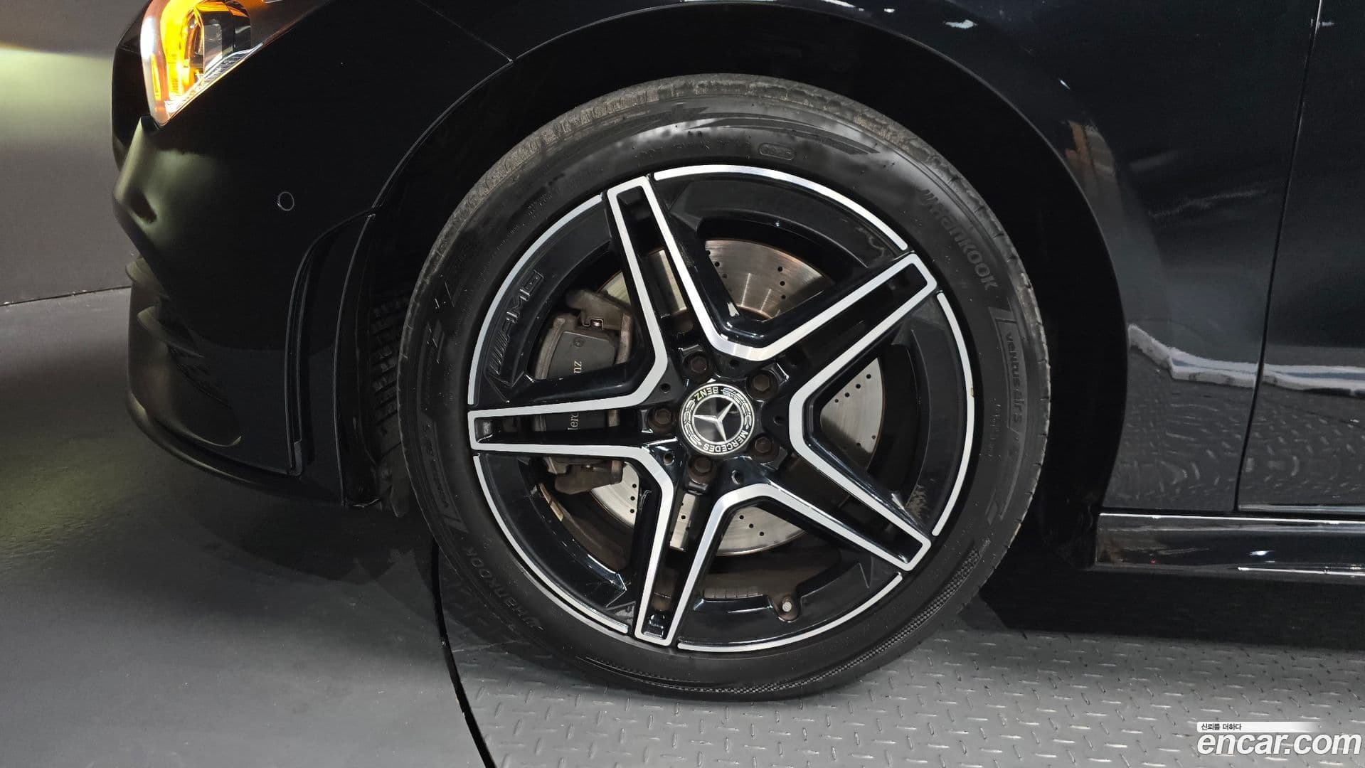 Main__Slider__Photo:CLA-Class Mercedes-Benz 2020.3-4