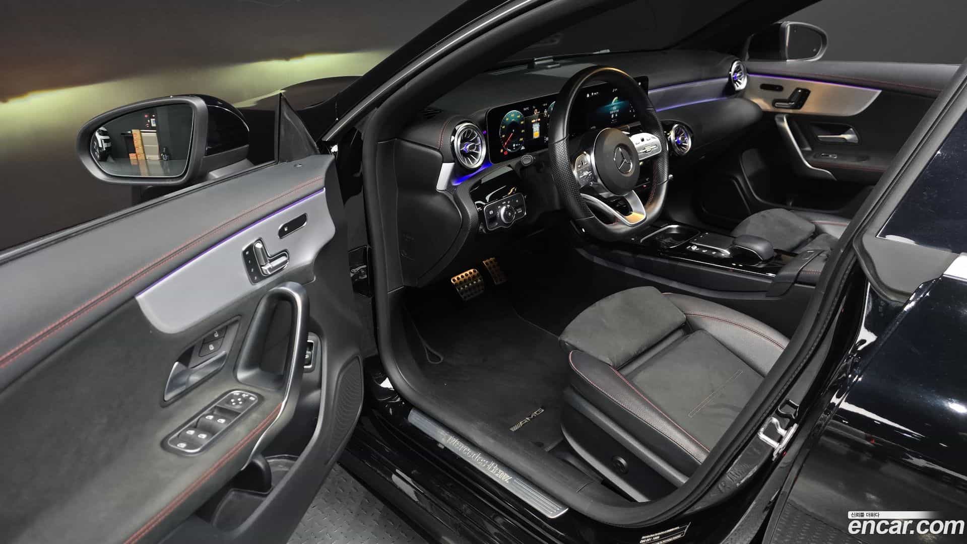 CLA-Class Mercedes-Benz 2020.3-INNER-010