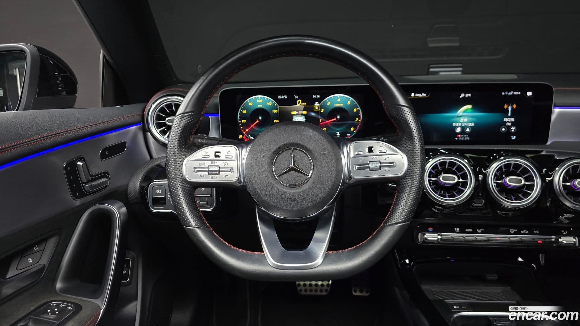 Main__Slider__Photo:CLA-Class Mercedes-Benz 2020.3-11
