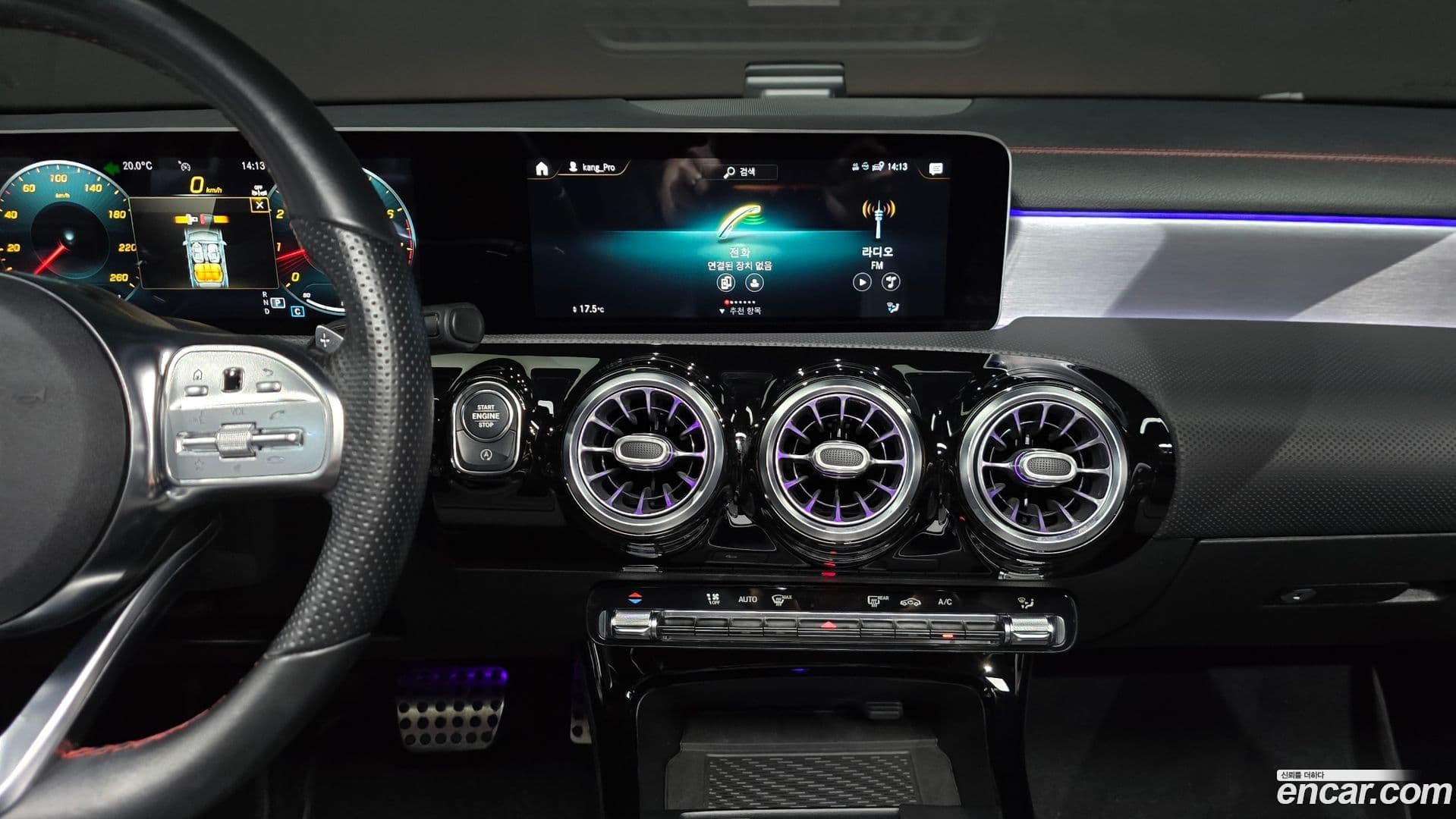 Main__Slider__Photo:CLA-Class Mercedes-Benz 2020.3-12