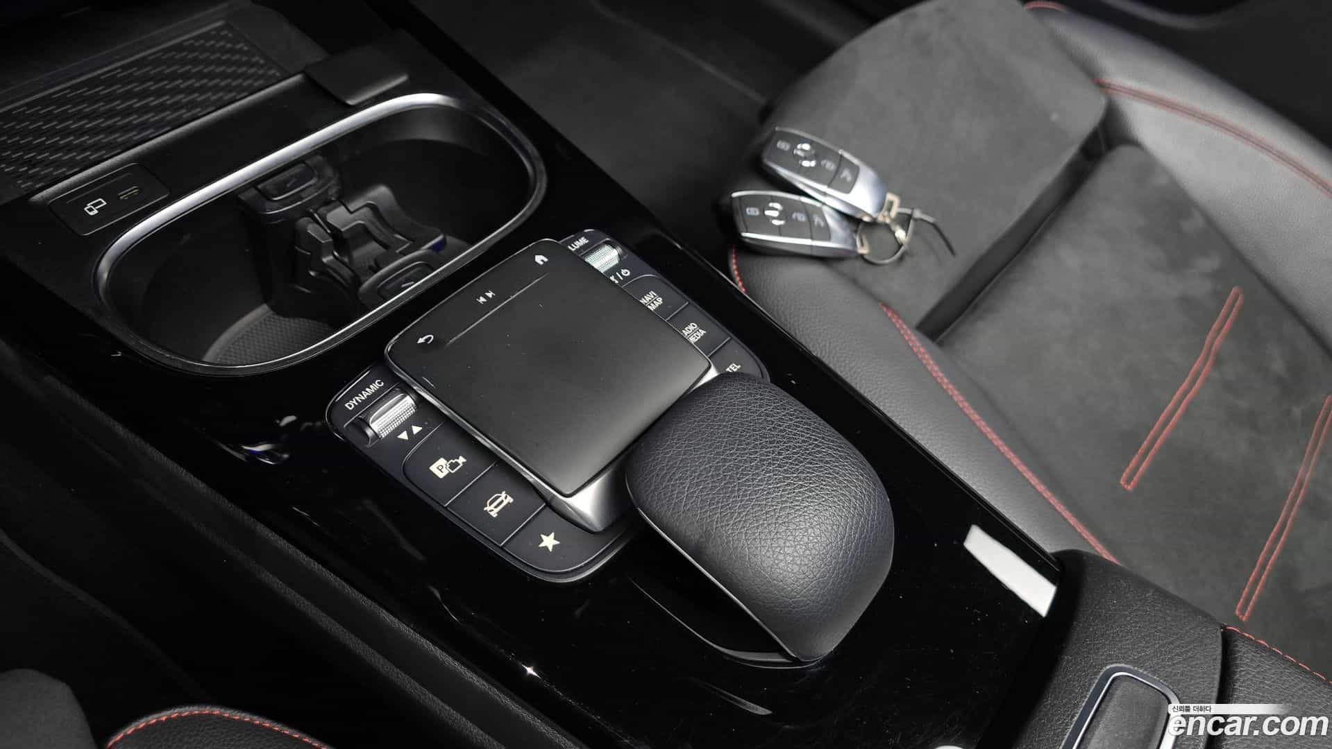 CLA-Class Mercedes-Benz 2020.3-OPTION-022
